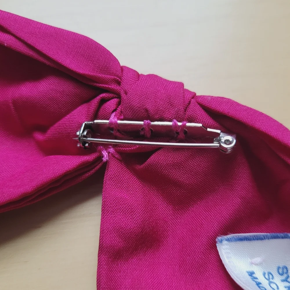 Symphony Scarfs 100% Silk Vintage Bow Pin/Brooch, Fuschia Pink